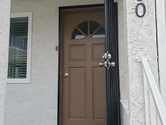 5th image of 948 W 18th St #950
