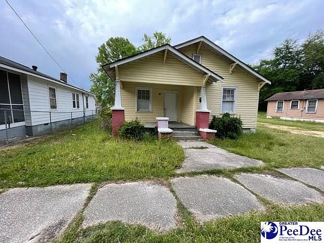 2nd image of 405 Noble St