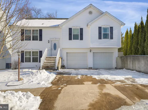 107 Whisper Ridge Dr, Port Matilda, PA 16870