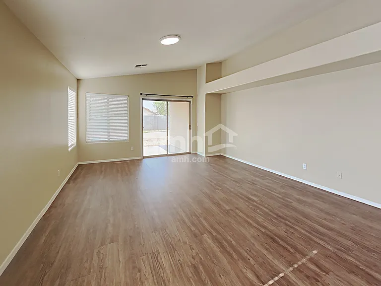 3614 W Vineyard Rd — Photo 5