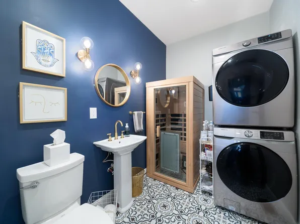 380 Princeton Avenue image 11 of 28