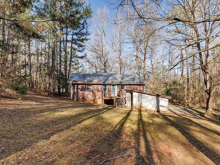 1160 Grayson Ln — Photo 15