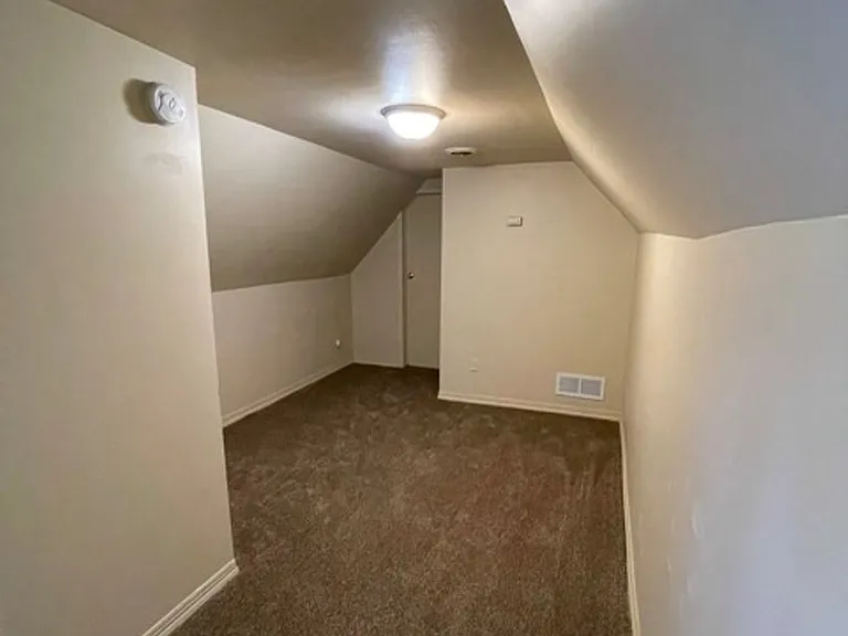 1199 Burr Street — Photo 13
