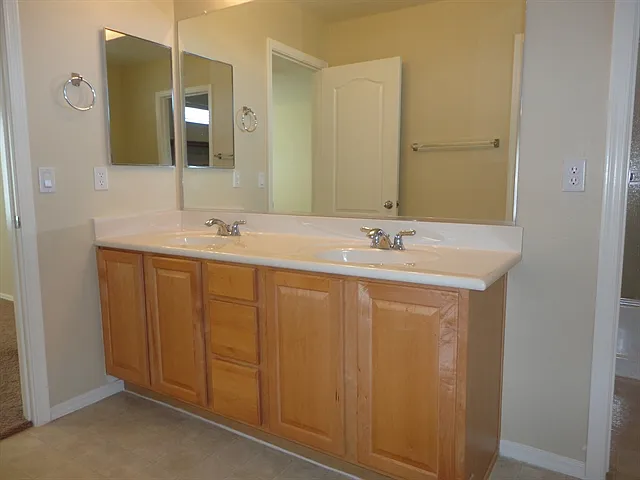 1593 E Megan Dr — Photo 10