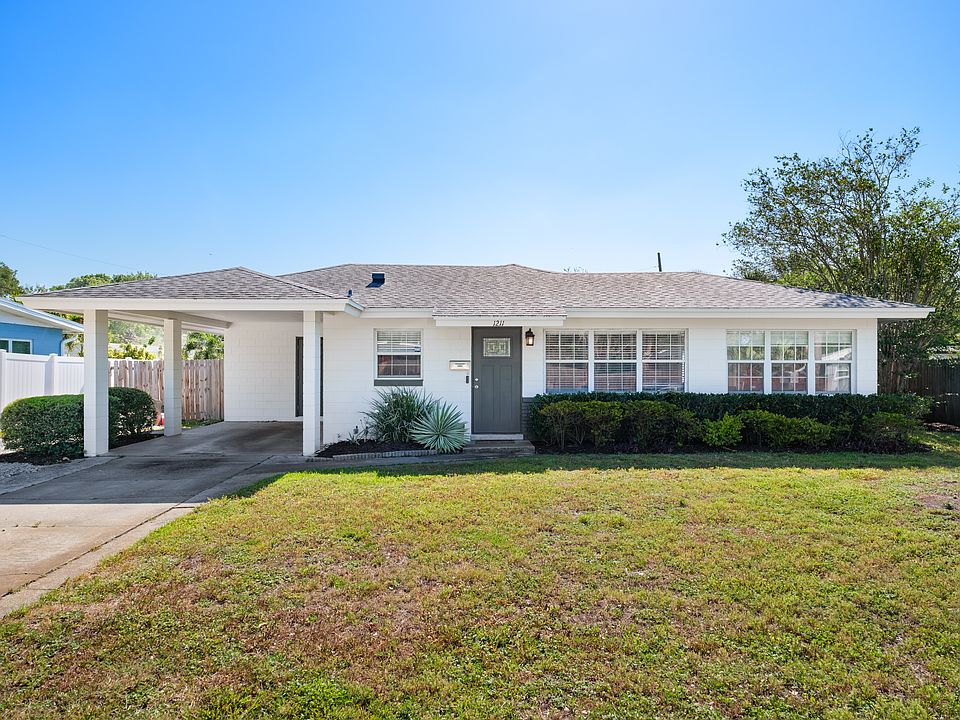 Welcome to 1211 Robin Road.