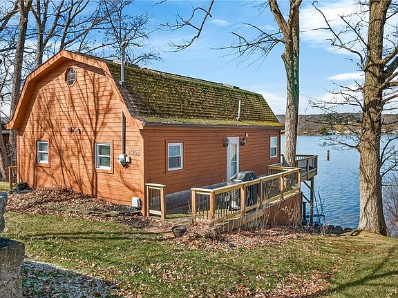 2nd image of 4699 Crane Park Rd