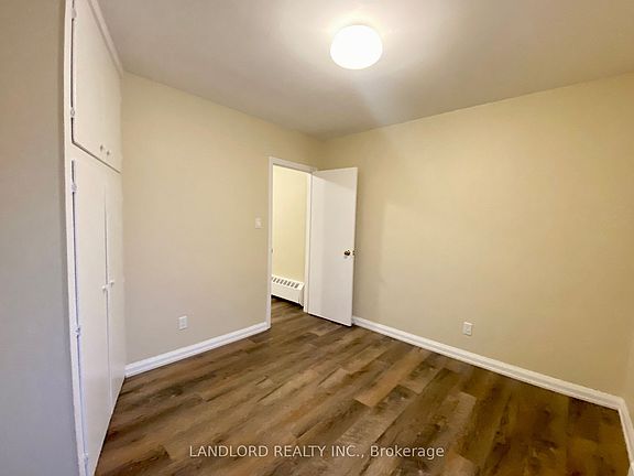 4th image of 2A Thyra Ave #201
