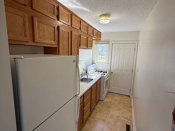 4th image of 115 W Spruce St APT 5