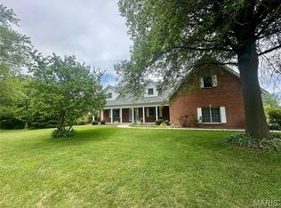 3 Edgewood Acres, Smithton, IL 62285
