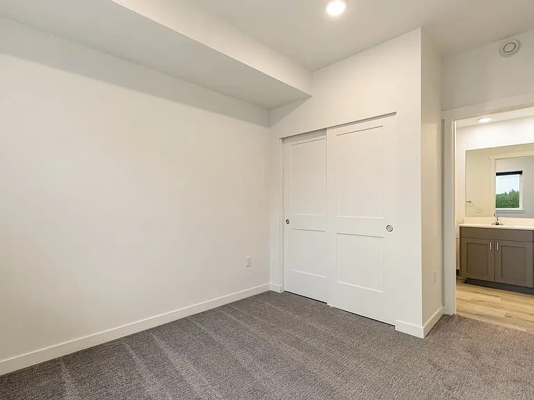 City Gate Apartments — Photo 109