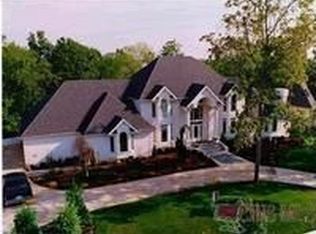 210 Kings Ln, Canfield, OH