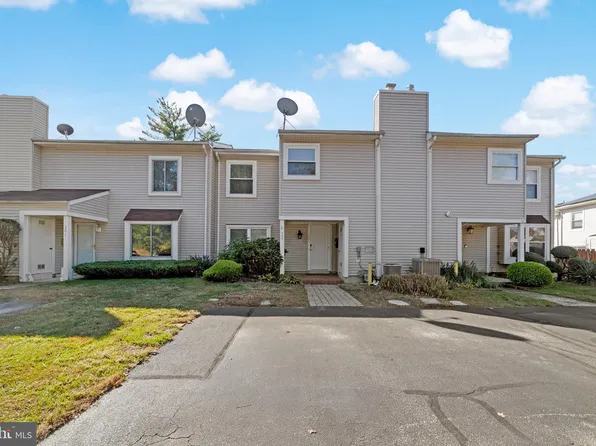 360 Juniper St, Marlton, NJ 08053