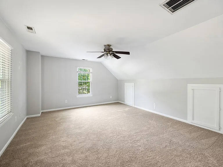 116 Hillside Ave — Photo 25