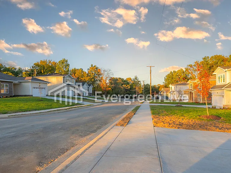 213 Greenwood Dr — Photo 21