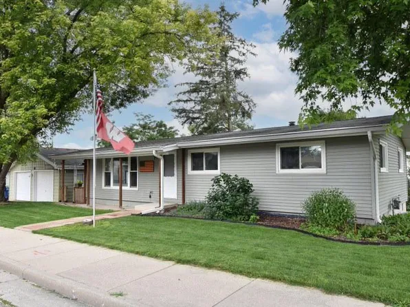 103 North Maple AVENUE, Slinger, WI 53086