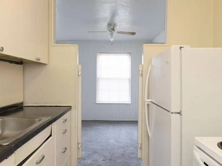 14603 Milverton Rd — Photo 2