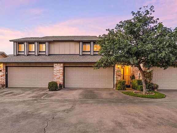 3rd image of 1026 Verbena Dr