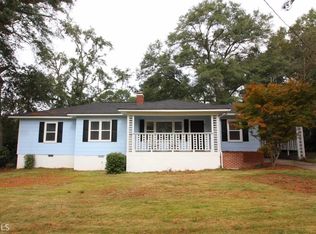 221 Lagrange St, Grantville, GA 30220