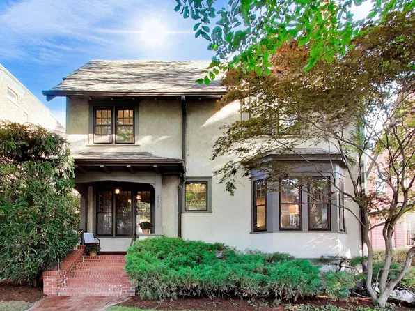 419 Greenwood St, Evanston, IL 60201