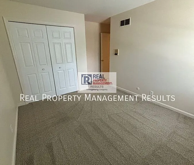 7577 Nottingham Dr — Photo 12