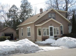 923 Quincy St, Sturgeon Bay, WI 54235