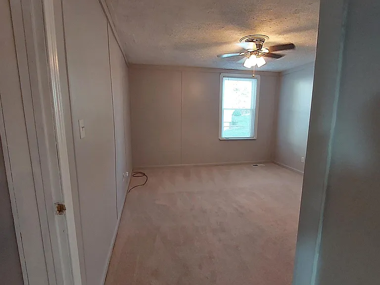 17 Puritan St — Photo 23