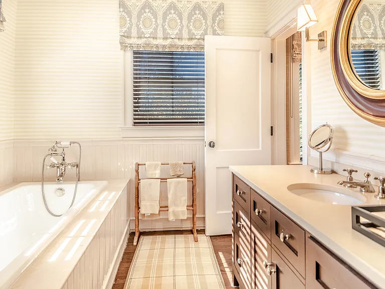 2654 Montauk Hwy — Photo 14