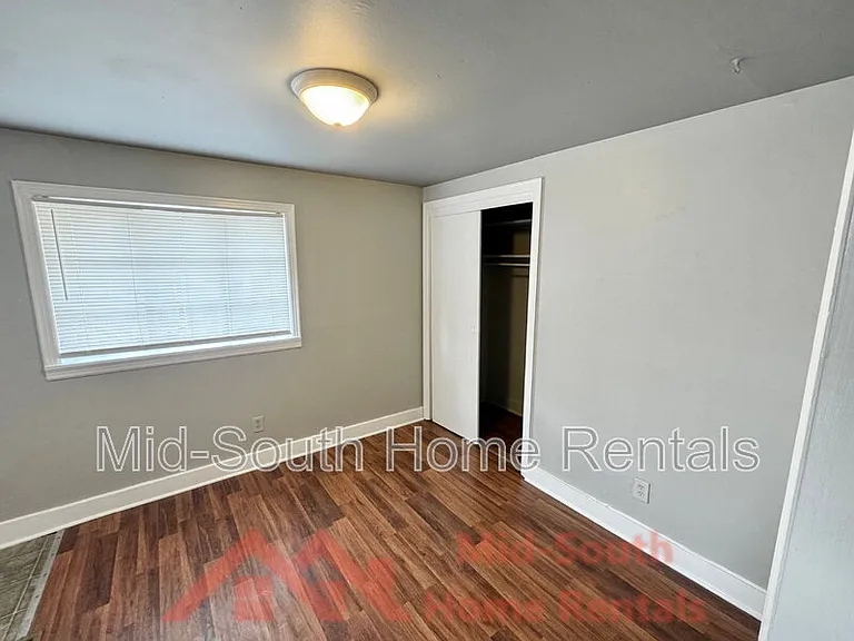 1515 Madison Ave #4 — Photo 5