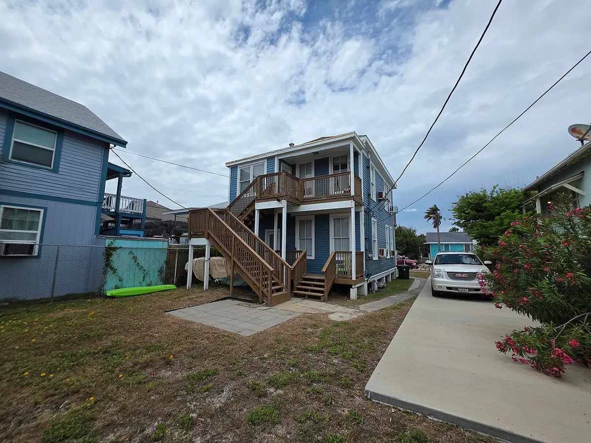 Building Photo - 1809 Avenue O 1/2 #1