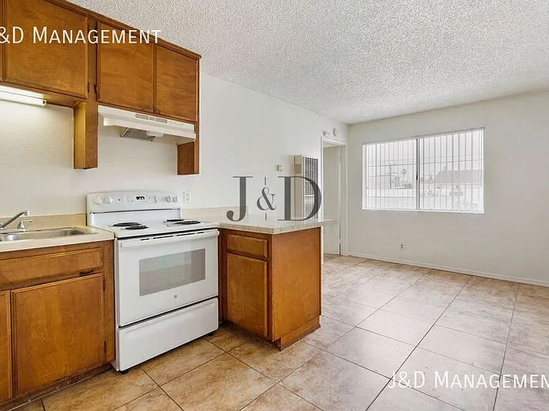 4086 Swift Ave — Photo 20