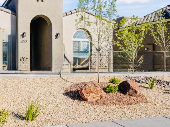 253 Adamtowne Dr, El Paso, TX 79928