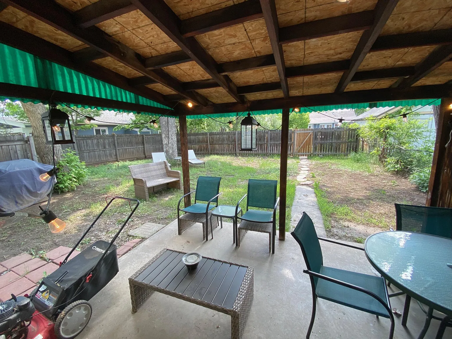 4 bed, 1438 sqft, $3,400 — Photo 2