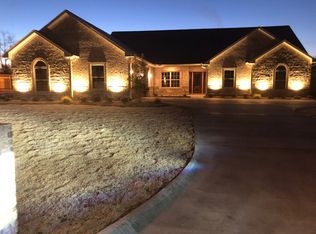 1814 Razorback Dr, Texarkana, AR 71854