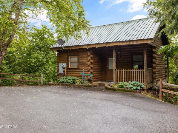 1613 Misty Hollow Way, Gatlinburg, TN 37738