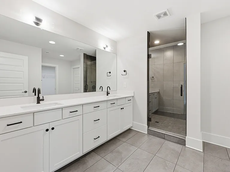 2957 Ross Ave #1 — Photo 14