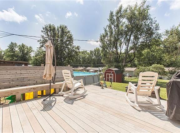 4th image of 2316 Hillside Ln