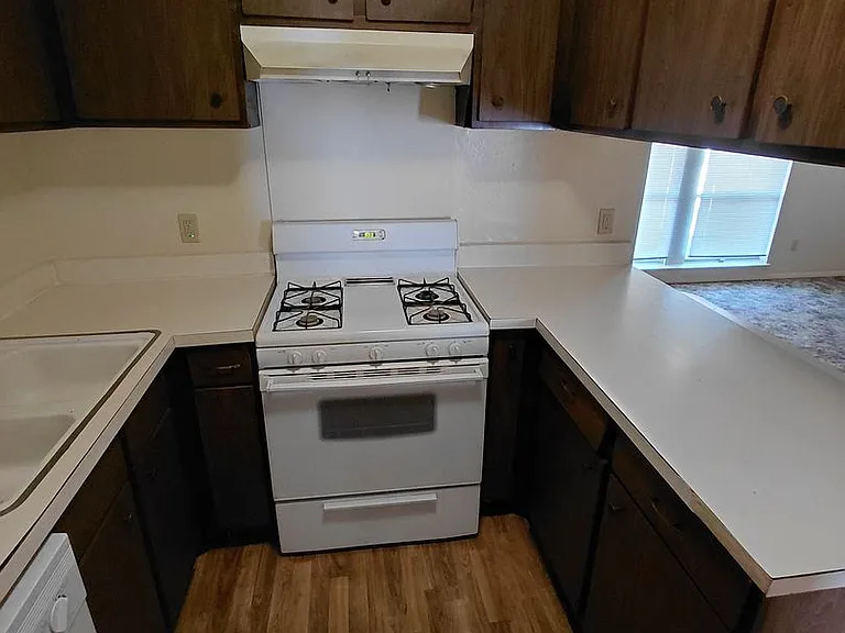 Prairie Sun Apartments — Photo 9