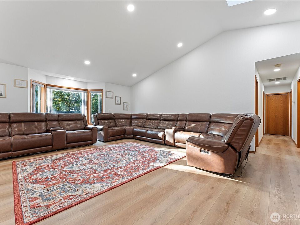 モビール Benesse House Original Mobile sail away Sailing Through Benesse's Naoshima Legacy: The Art