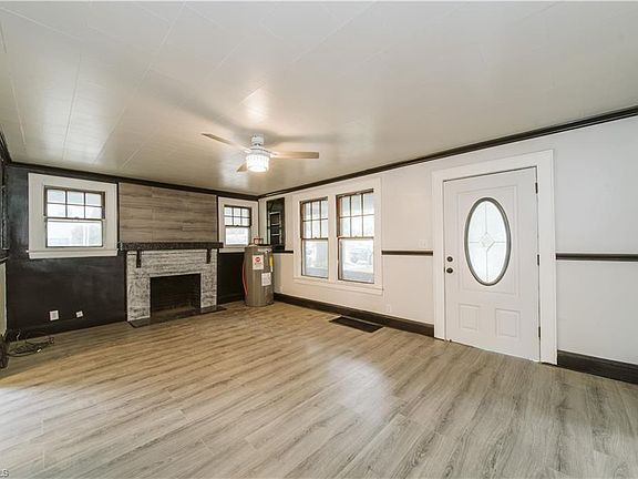 2nd image of 904 Gray Ave