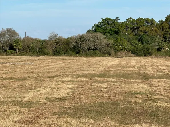Hendry Isles Blvd, Clewiston, FL 33440