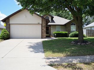 817 S Duke Ave, Springfield, MO 65802