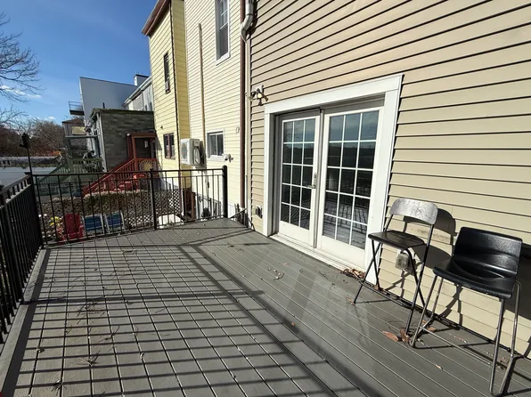 388 Princeton Avenue image 6 of 29