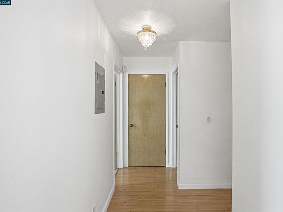 5th image of 250 Whitmore St APT 106