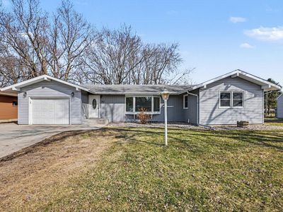 363 N Waterville Ave, Le Center, MN, 56057