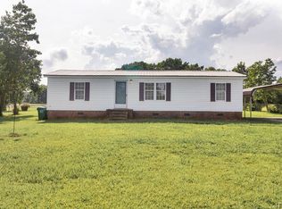 512 McLawhorn Ln, Vanceboro, NC 28586