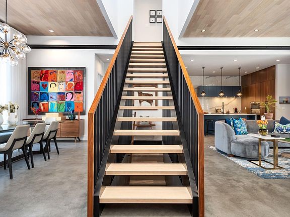 4th image of 411 Cliffe Ave SW