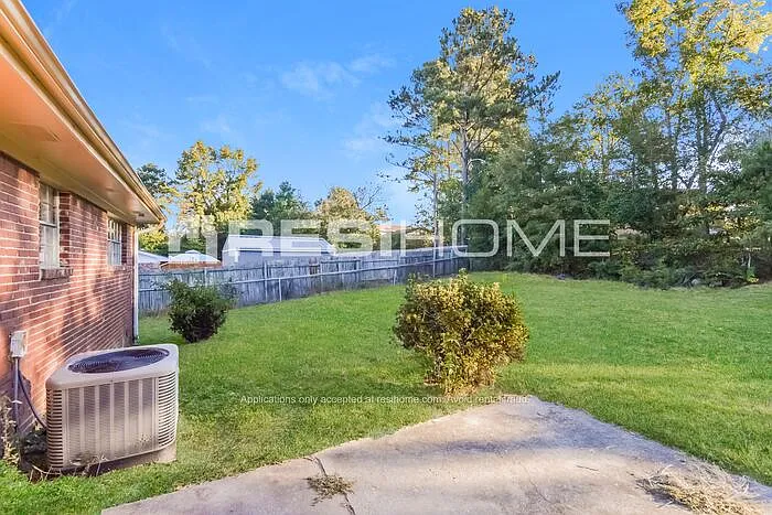 7432 Meadows Dr — Photo 16