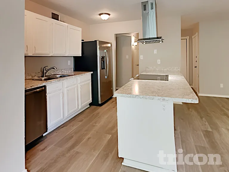 416 Forestwood Dr — Photo 5