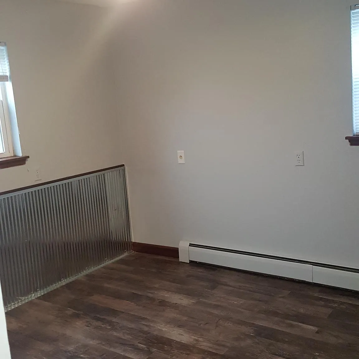 300 Lincoln St NE — Photo 3