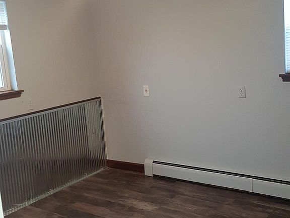 3rd image of 300 Lincoln St SE #8